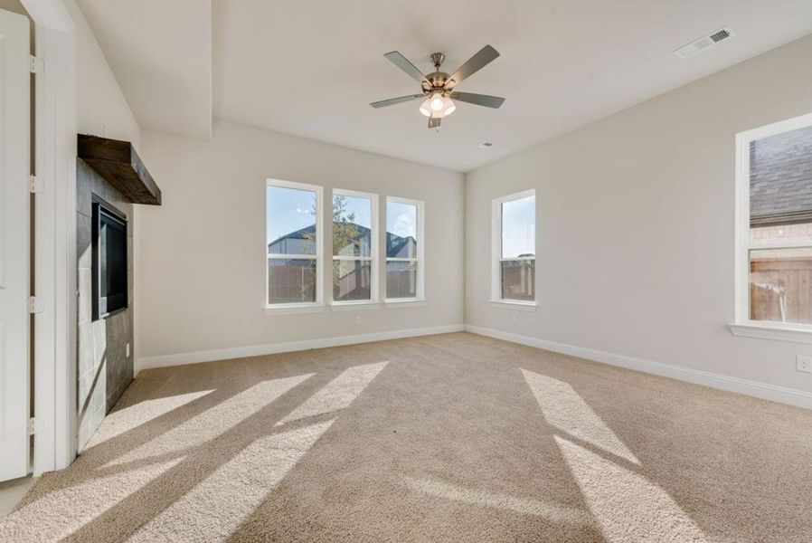 Spacious, unfurnished interior of a new home in Somercrest, Midlothian (Image 31).