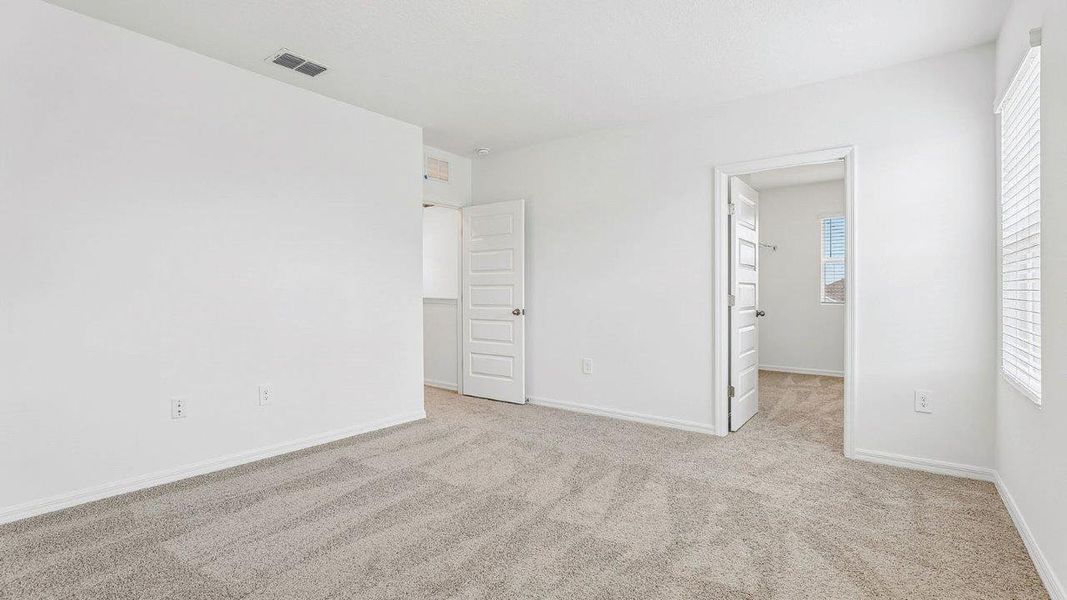 Spacious, unfurnished interior of a new home in Avalon Park Tavares, Tavares (Image 25).