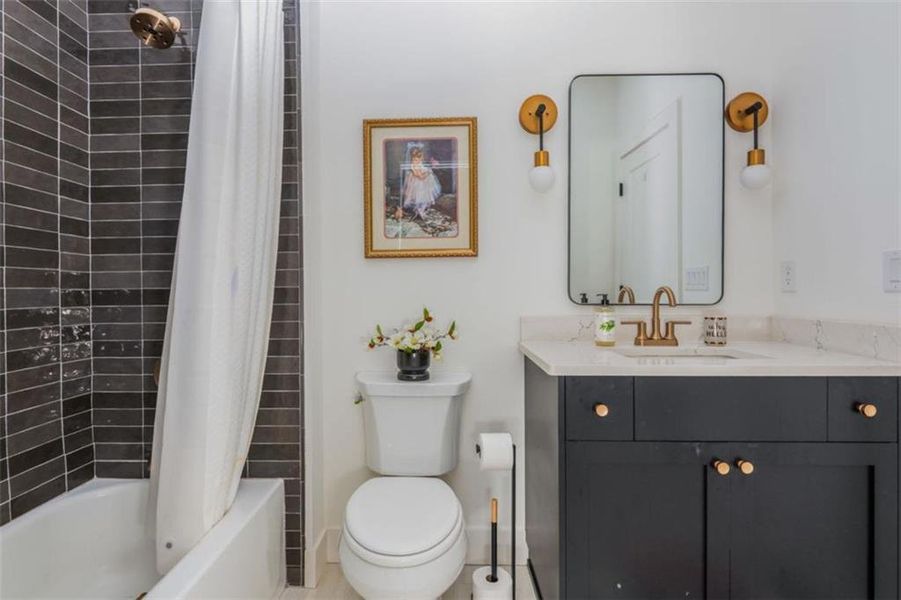 Furnished interior view inside a new home in Barrington Place, Roswell (Image 37). Furnished interior view inside a new home in Barrington Place, Roswell (Image 37).