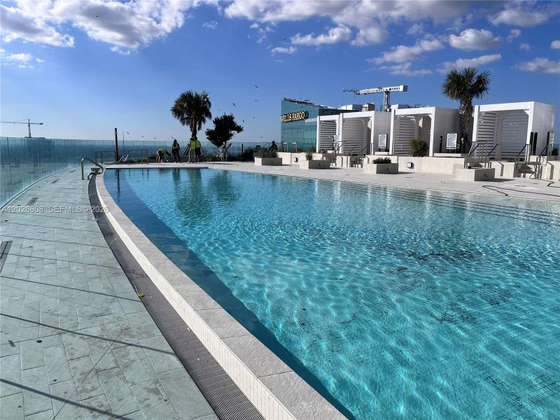Community amenities in , Miami (Image 11).