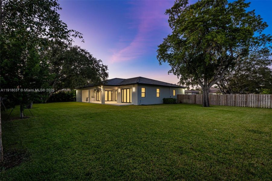 Exterior details and patio area of a home in , Cutler Bay (Image 62).