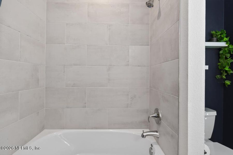 Close-up of interior finishes inside a home in Seaton Creek, Jacksonville (Image 20).