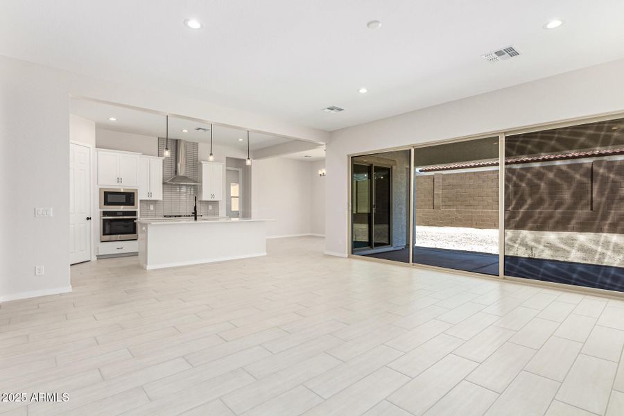 08-Hollyhock 08-Hollyhock