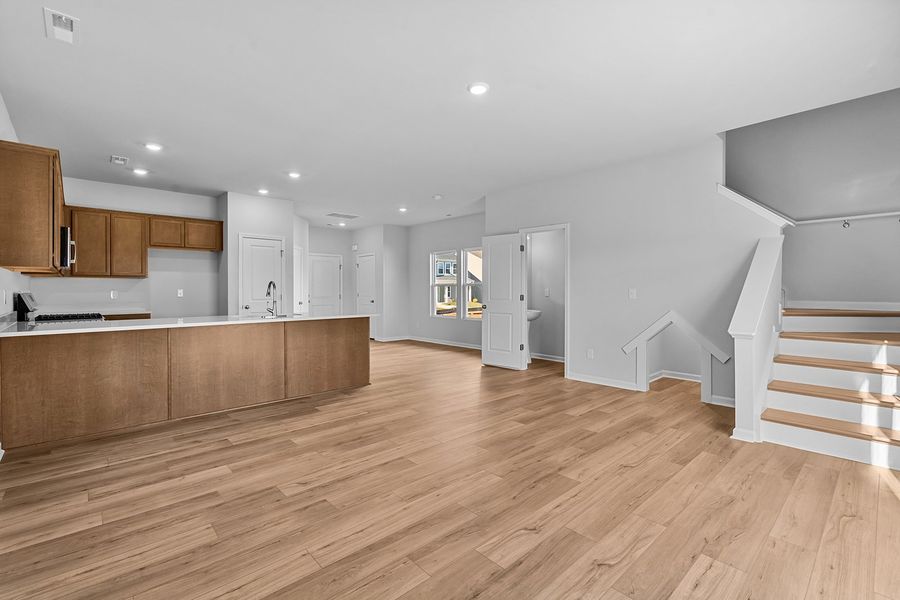 Spacious, unfurnished interior of a new home in Hanes Lake, Winston-Salem (Image 17).