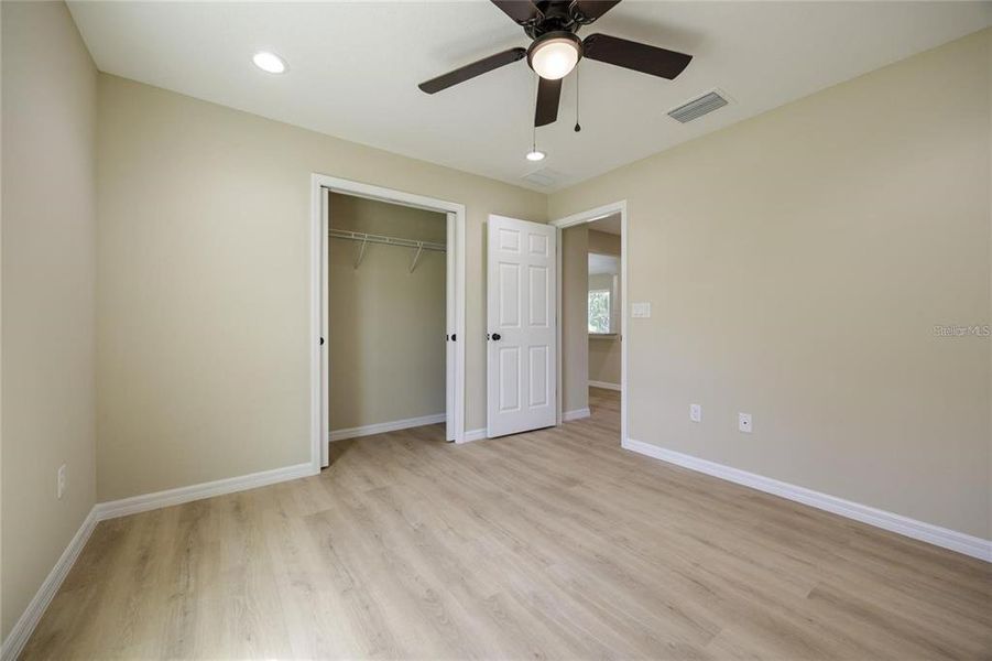 Spacious, unfurnished interior of a new home in , Williston (Image 33).