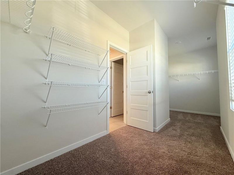 Spacious, unfurnished interior of a new home in Ponderosa Farms Estates, Gainesville (Image 19).
