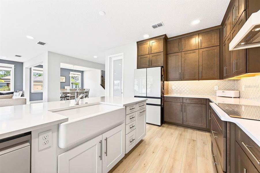 Furnished interior view inside a new home in , Oviedo (Image 19).