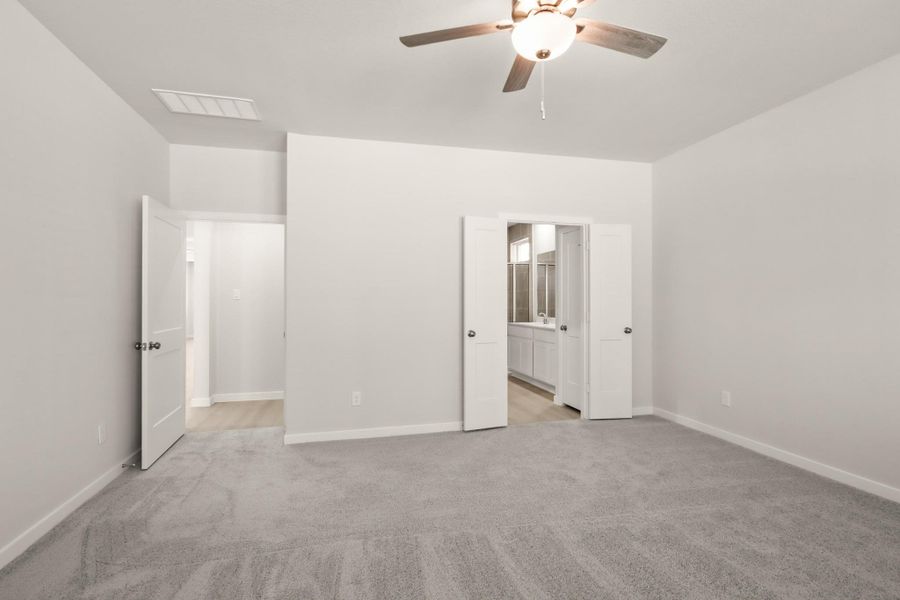 Spacious, unfurnished interior of a new home in Audubon, Magnolia (Image 14). Spacious, unfurnished interior of a new home in Audubon, Magnolia (Image 14).