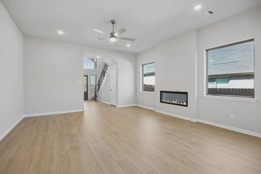 Spacious, unfurnished interior of a new home in Heartland 40's, Heartland (Image 15).