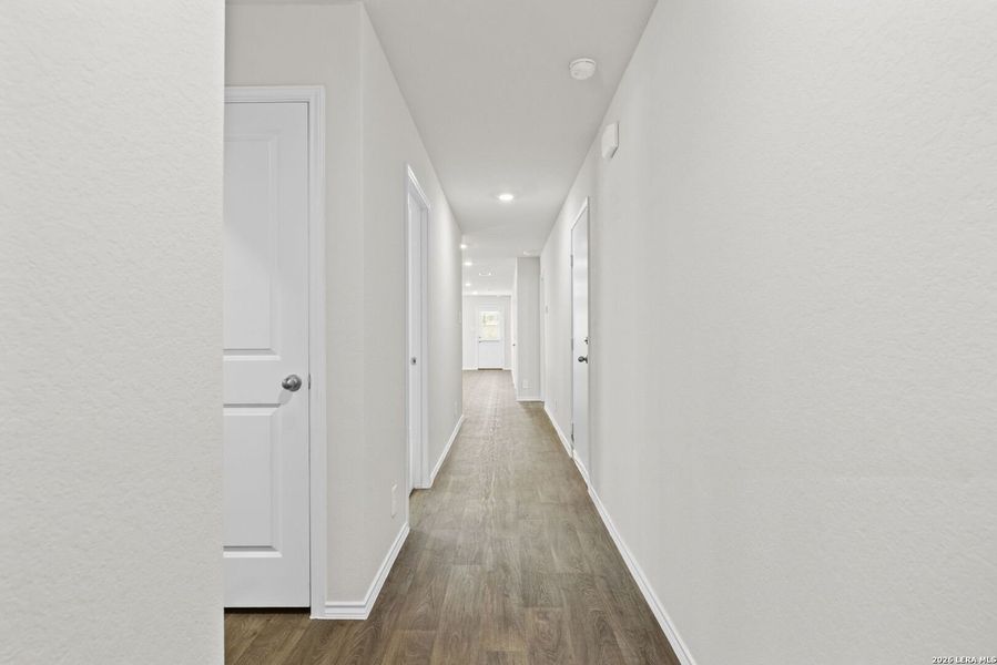 Spacious, unfurnished interior of a new home in Redbird Ranch, San Antonio (Image 14).
