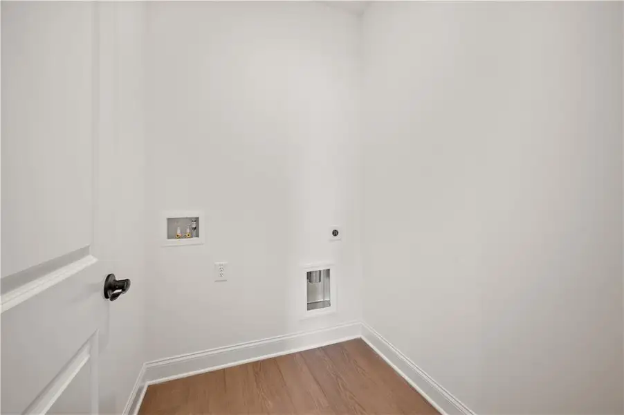 Spacious, unfurnished interior of a new home in Harmony Walk, Cartersville (Image 17).