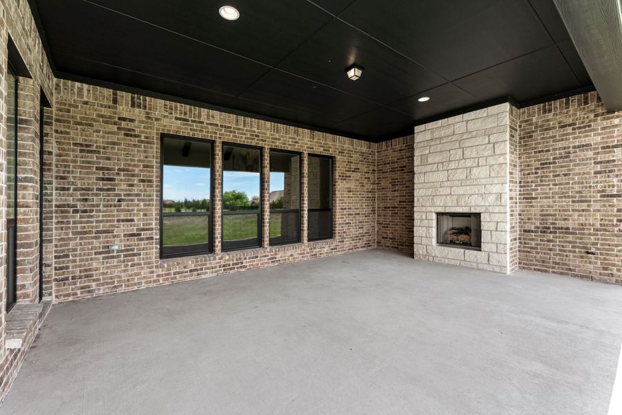 Representative exterior details of a home built from the Derby by Windsor Homes in Ridge Pointe Estates, McLendon-Chisholm (Image 3).