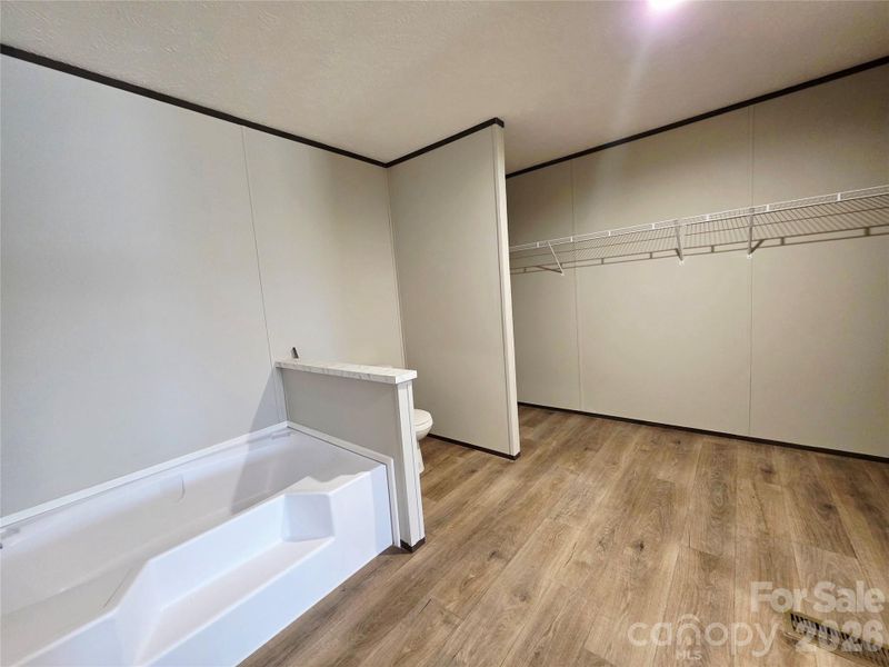 Spacious, unfurnished interior of a new home in , Taylorsville (Image 12).