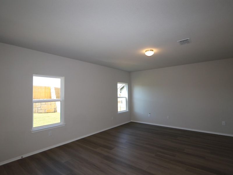 Spacious, unfurnished interior of a new home in Cascades at Onion Creek, Austin (Image 6).