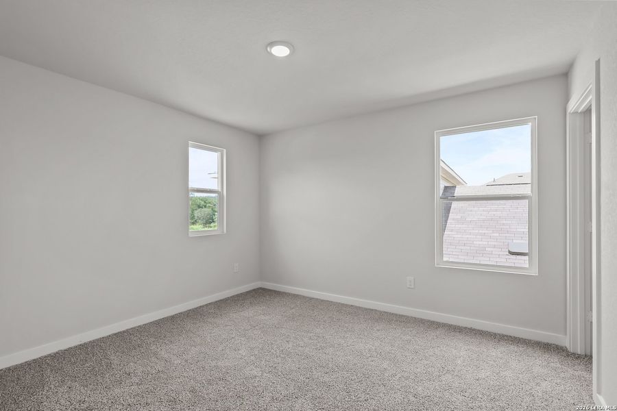 Spacious, unfurnished interior of a new home in Spring Creek, San Antonio (Image 29). Spacious, unfurnished interior of a new home in Spring Creek, San Antonio (Image 29).