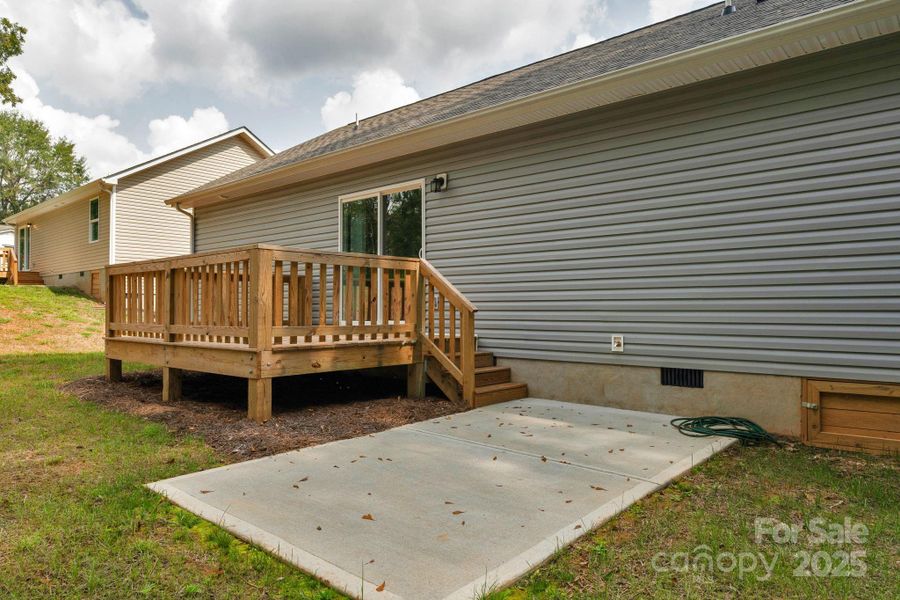 Exterior details and patio area of a home in , Shelby (Image 2).