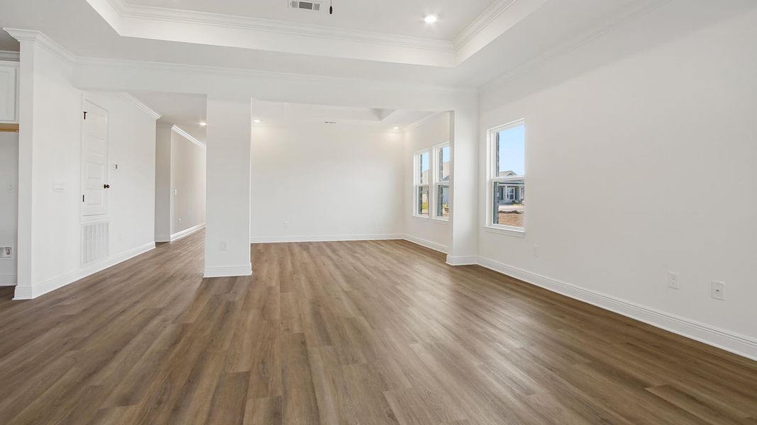 Spacious, unfurnished interior of a new home in Owl's Head Farms, Freeport (Image 24).