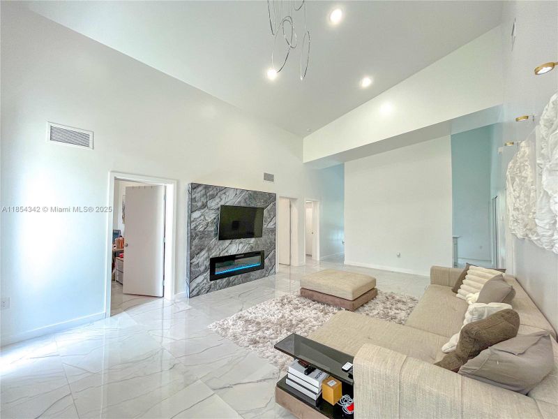 Furnished interior view inside a new home in , Lehigh Acres (Image 46). Furnished interior view inside a new home in , Lehigh Acres (Image 46).