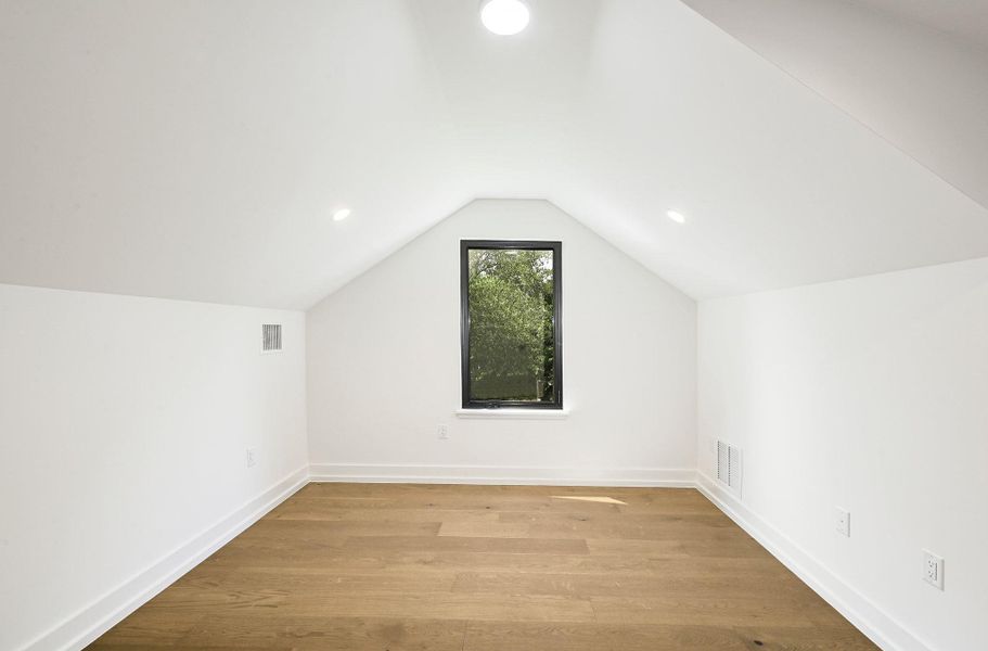 Upstairs bedroom #5.