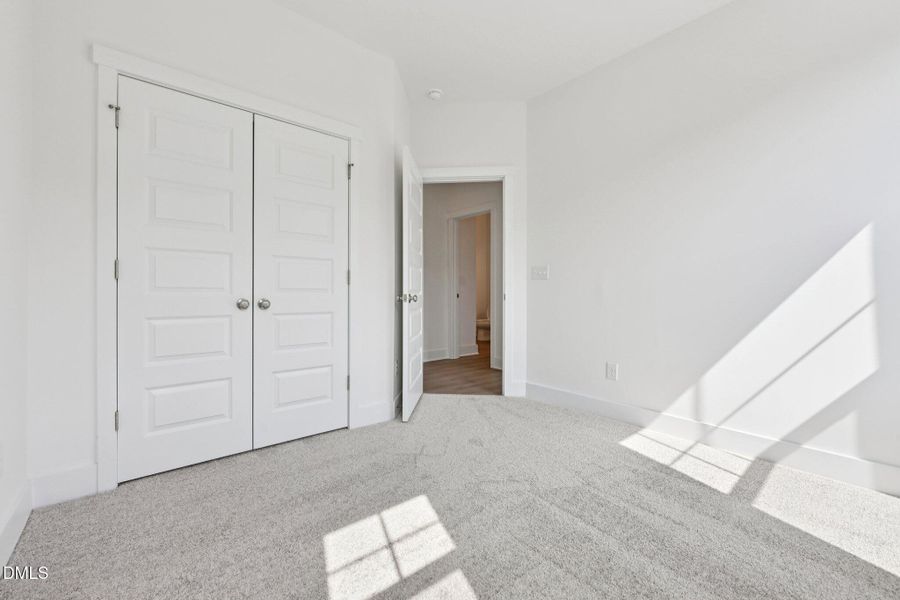 27-web-or-mls-Dunzo Dr-S1203-027