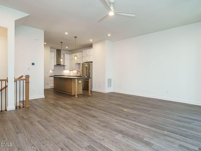 013-1280x960-living-dining