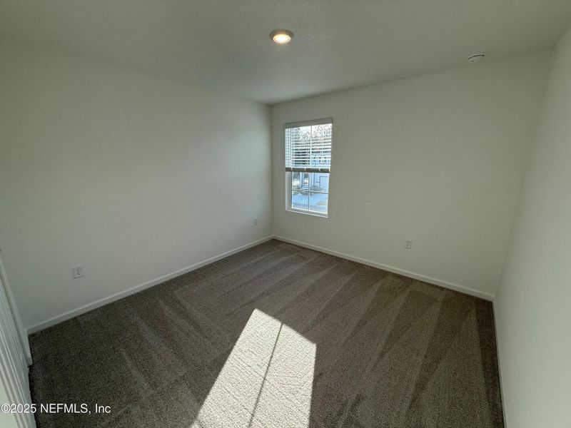 Spacious, unfurnished interior of a new home in Cedar Creek, Jacksonville (Image 12).