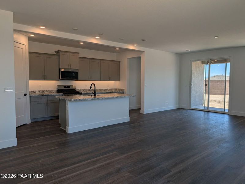 Image 18 of a home in South Ranch Western Collection.