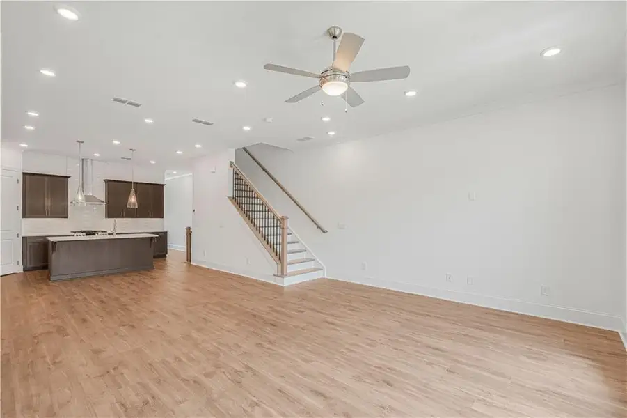 Spacious, unfurnished interior of a new home in Waterhaven, Cumming (Image 27).