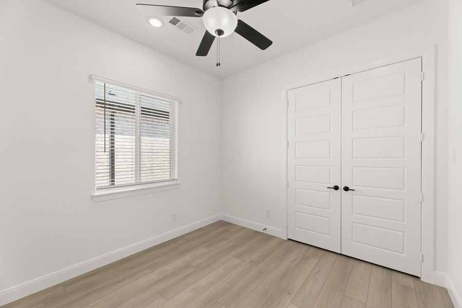 Spacious, unfurnished interior of a new home in Lily Creek at Sutton Fields, Aubrey (Image 20). Spacious, unfurnished interior of a new home in Lily Creek at Sutton Fields, Aubrey (Image 20).