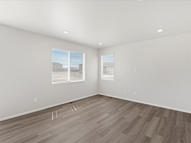 Spacious, unfurnished interior of a new home in Paint Brush Hills, Peyton (Image 8).