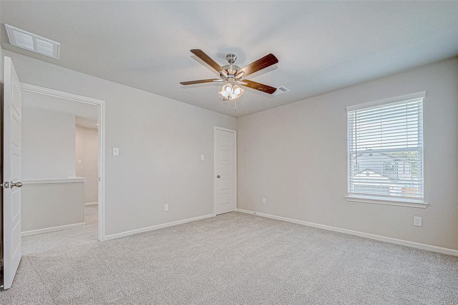 Spacious, unfurnished interior of a new home in Mill Creek Trails, Magnolia (Image 33).