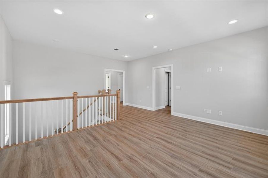 Spacious, unfurnished interior of a new home in Hemingway, Flowery Branch (Image 21).