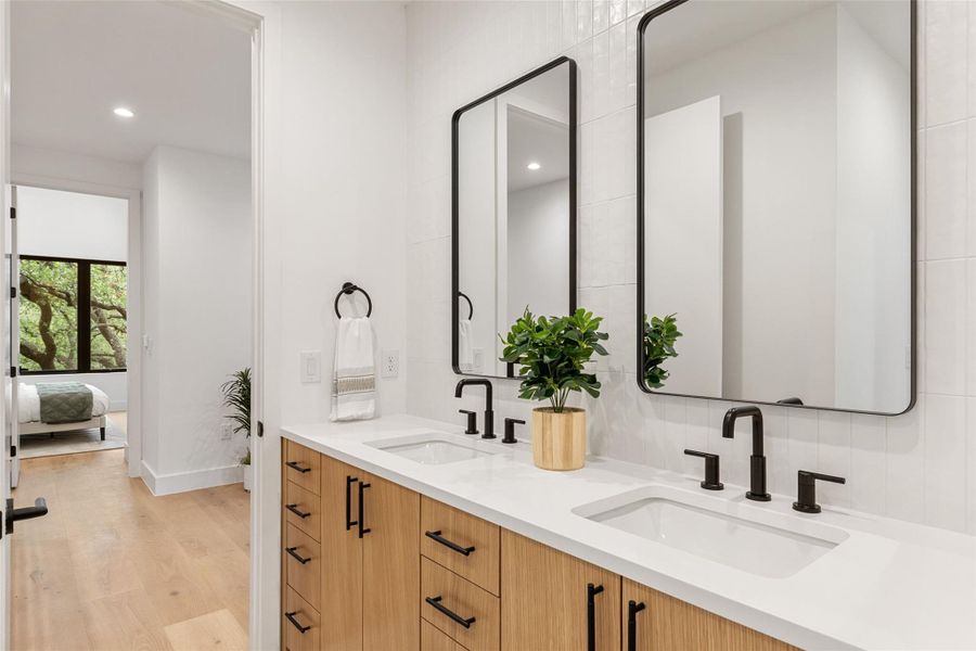 Furnished interior view inside a new home in , Austin (Image 37).