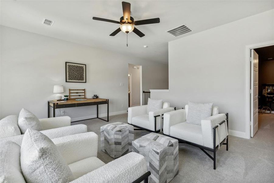 Furnished interior view inside a new home in Stone Eagle, Azle (Image 33). Furnished interior view inside a new home in Stone Eagle, Azle (Image 33).