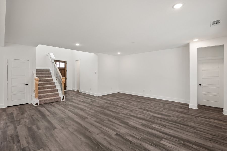Spacious, unfurnished interior of a new home in Heritage Towne, Midlothian (Image 37). Spacious, unfurnished interior of a new home in Heritage Towne, Midlothian (Image 37).