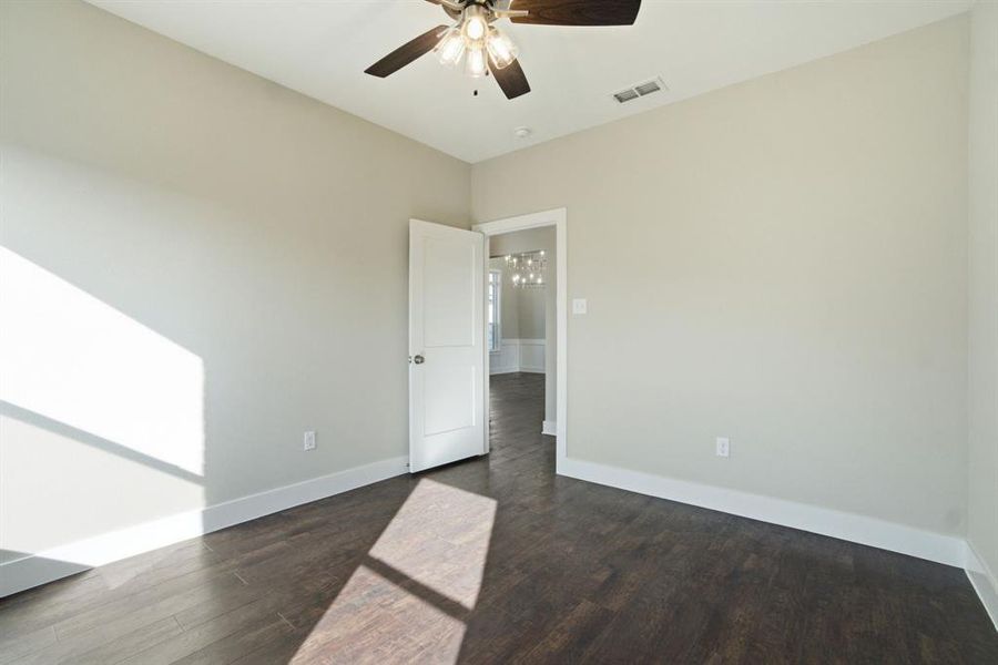Spacious, unfurnished interior of a new home in , Abilene (Image 34).