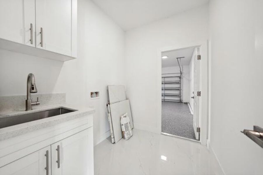 Spacious, unfurnished interior of a new home in , Cape Coral (Image 6). Spacious, unfurnished interior of a new home in , Cape Coral (Image 6).