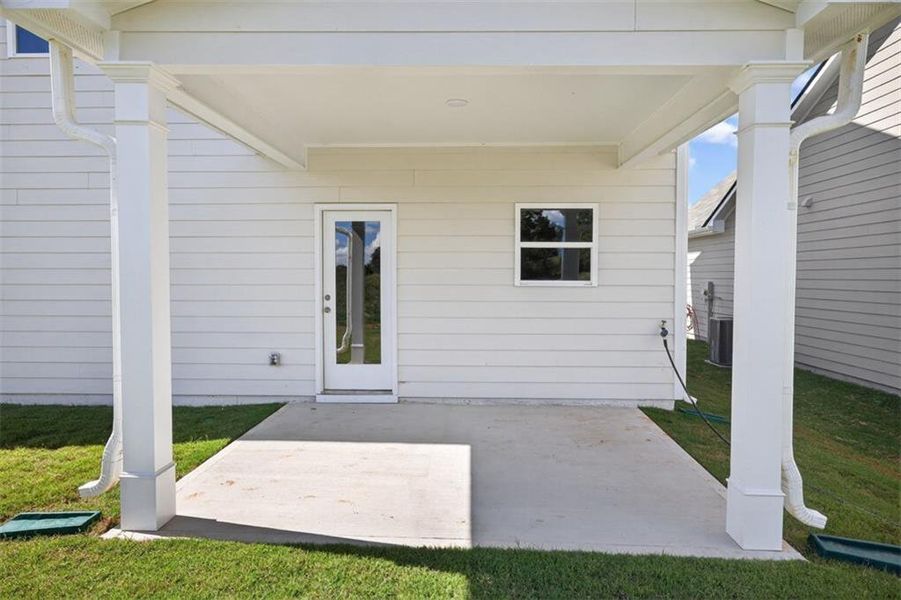 Exterior details and patio area of a home in Capstone Estates, Apison (Image 3).