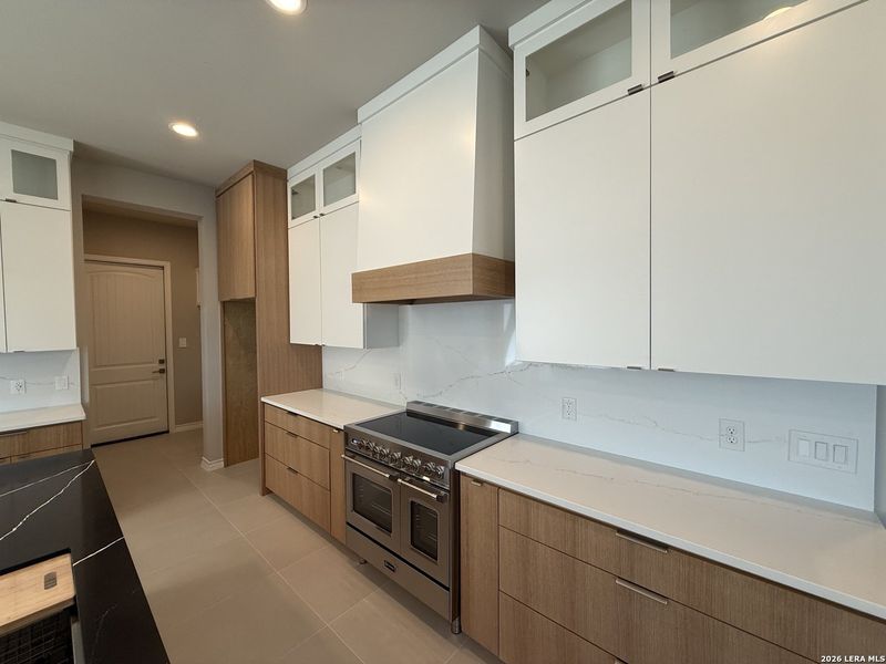 Furnished interior view inside a new home in , Spring Branch (Image 9).