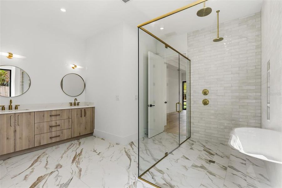 Furnished interior view inside a new home in , Winter Park (Image 6).