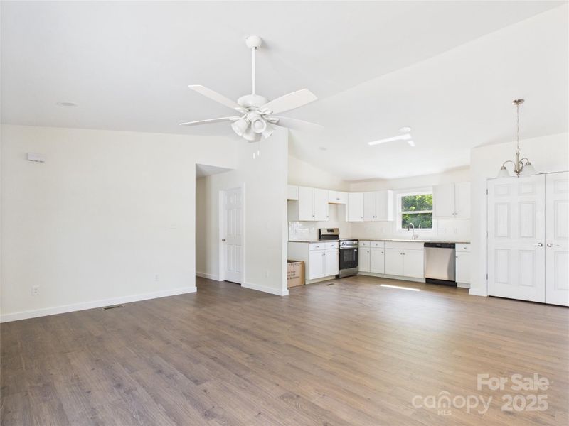 Spacious, unfurnished interior of a new home in , Granite Falls (Image 16).