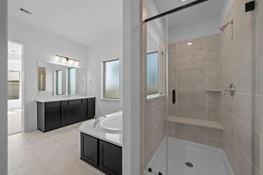 Furnished interior view inside a new home in Pomona 60', Manvel (Image 8).