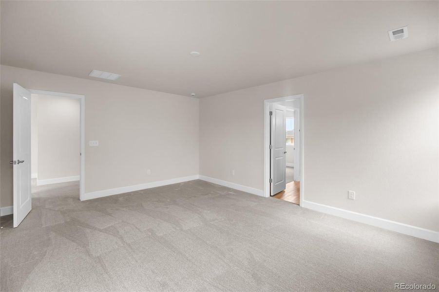 Spacious, unfurnished interior of a new home in , Castle Rock (Image 39).