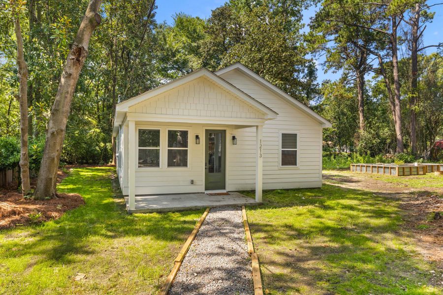 Front exterior of a new home in , North Charleston, SC, highlighting curb appeal (Image 24).