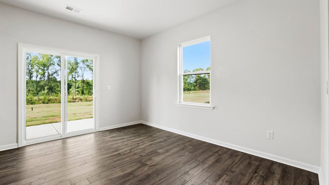 Spacious, unfurnished interior of a new home in Hunters Ridge, Woodruff (Image 26).