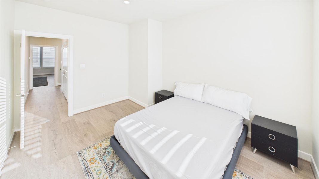 Furnished interior view inside a new home in Willowbend Point, Houston (Image 15). Furnished interior view inside a new home in Willowbend Point, Houston (Image 15).