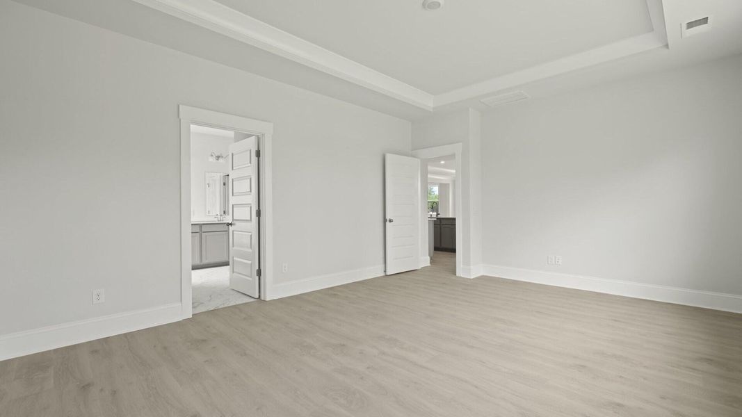 Spacious, unfurnished interior of a new home in Berkeley Bay, Ridgeville (Image 32).