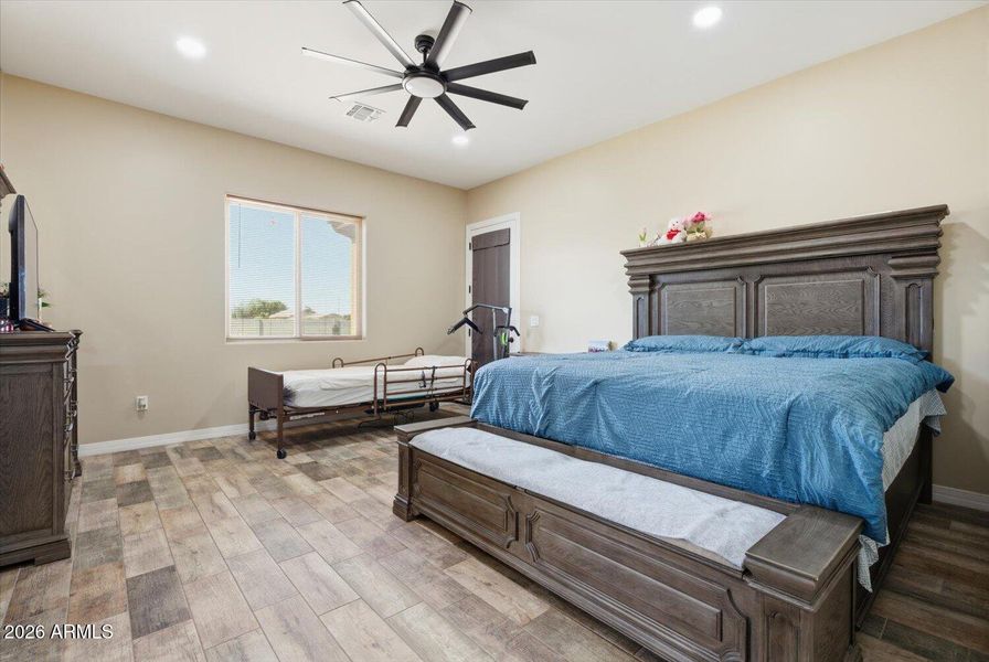 21-Master_4 21-Master_4