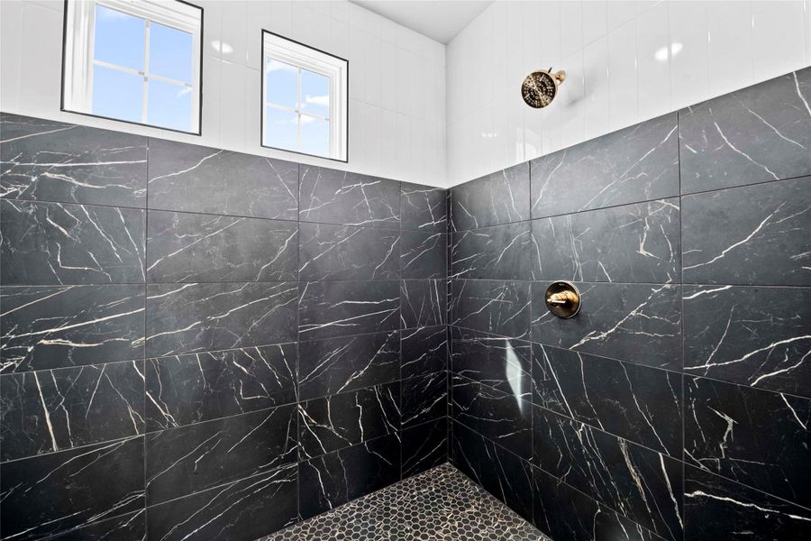 Close-up of interior finishes inside a home in King Oaks, Salado (Image 17).