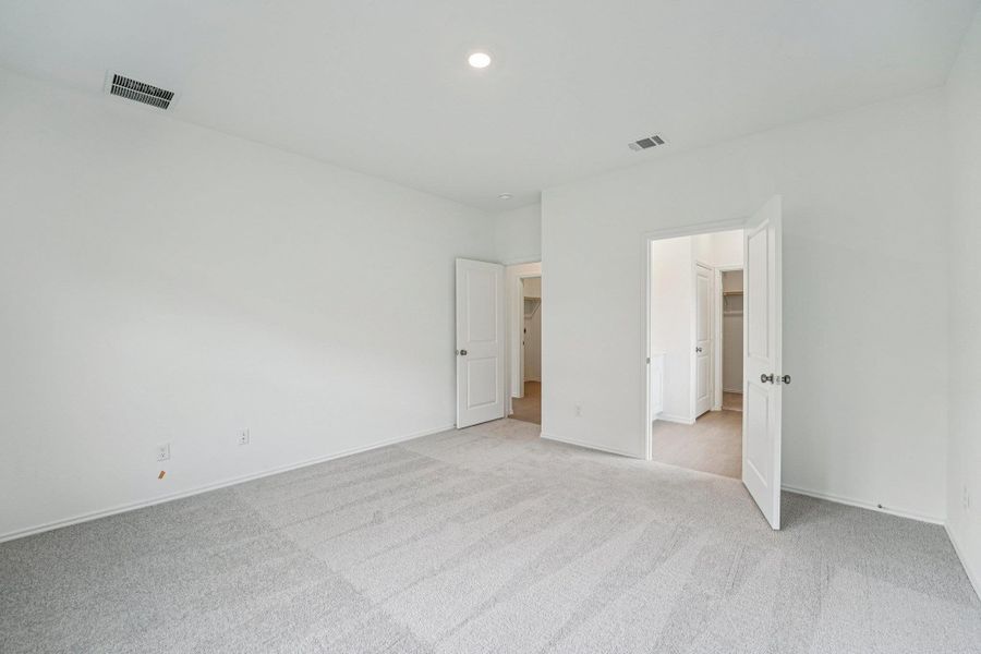 Spacious, unfurnished interior of a new home in Clayton Ranch, Copperas Cove (Image 23).